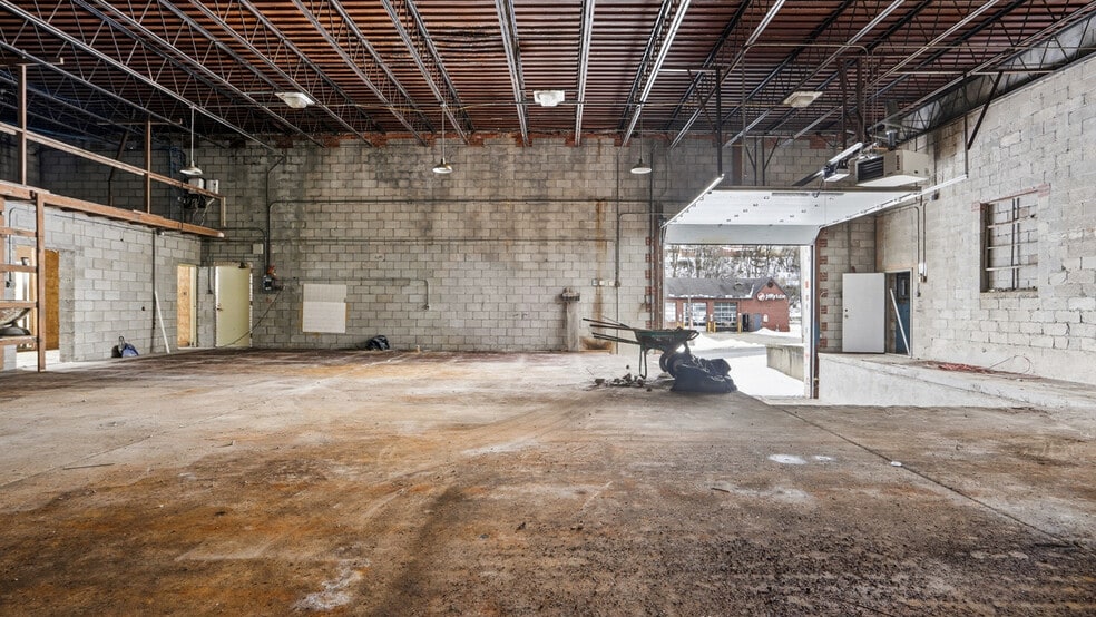 More Photos Of 2750 Banksville Rd, Pittsburgh Warehouse For Sale