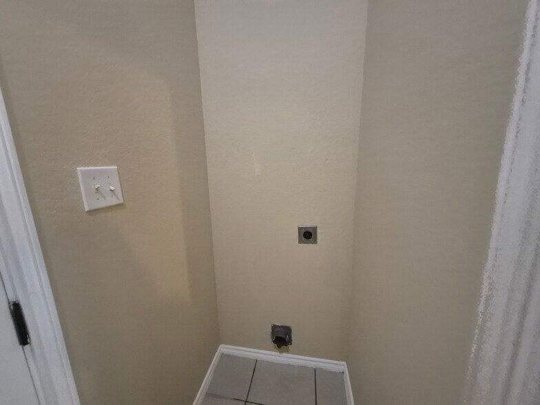 More Photos Of 8710 Vista de Nubes, Converse Apartments For Sale