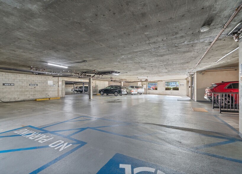 More Photos Of 2904 Washington Blvd, Marina Del Rey Hotel For Sale