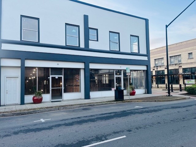 More Photos Of 1911 2nd St, Tillamook General Retail For Sale