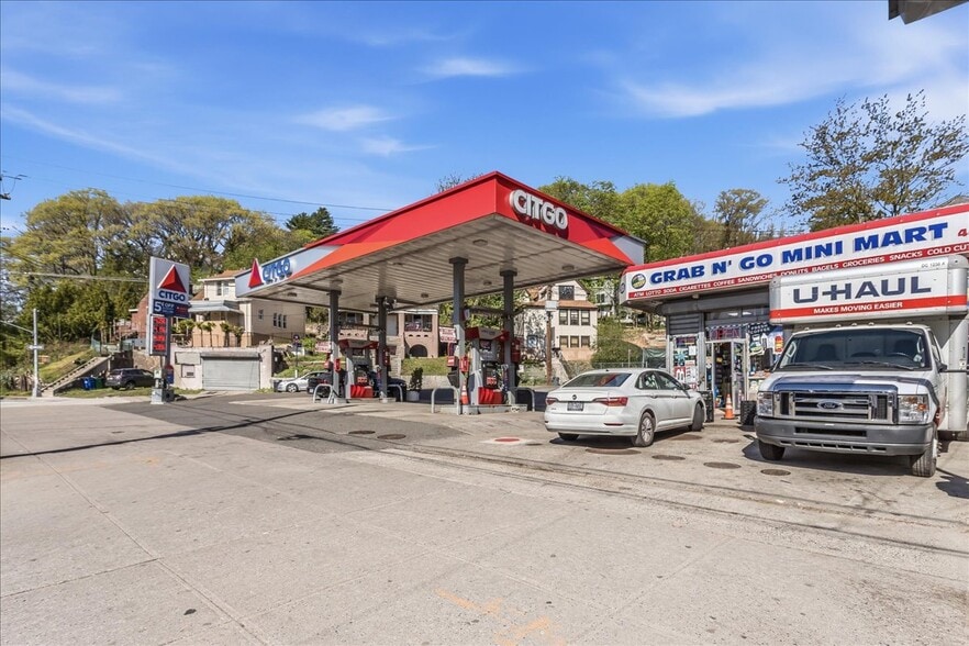 Primary Photo Of 535 Vanderbilt Ave, Staten Island Carwash For Sale