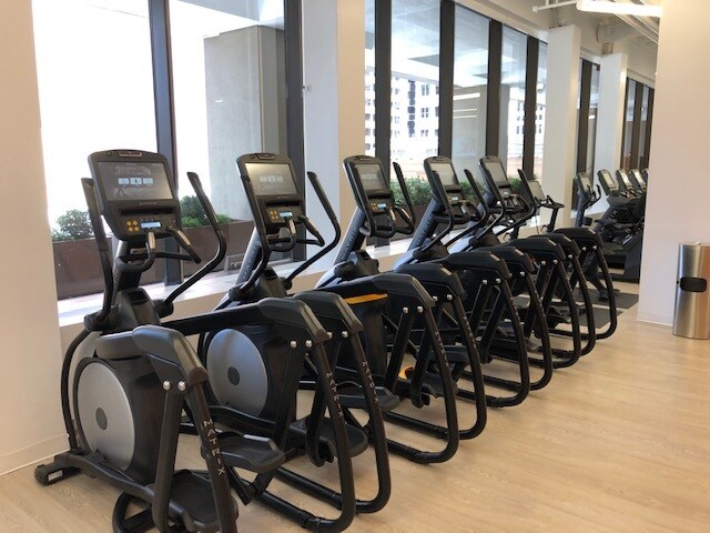 More Photos Of 1700 Market St, Philadelphia Office For Sale