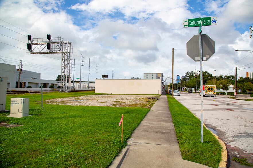 More Photos Of 1110 Sligh Blvd, Orlando Warehouse For Lease
