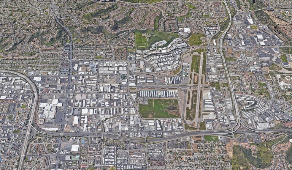 More Photos Of 165 Denny Way, El Cajon Showroom For Lease