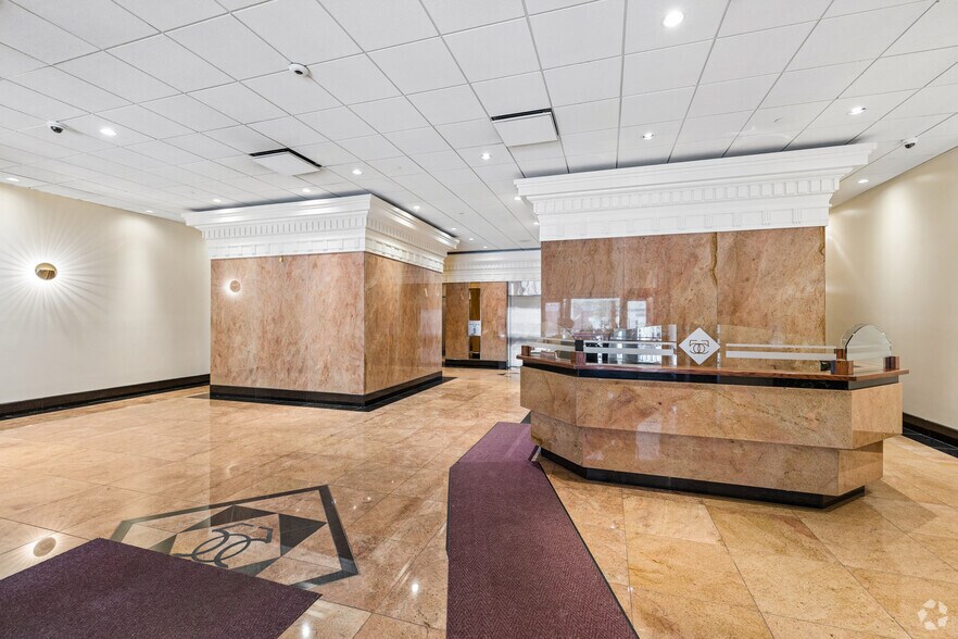 More Photos Of 505 De Maisonneuve Boul O, Montréal Office For Lease