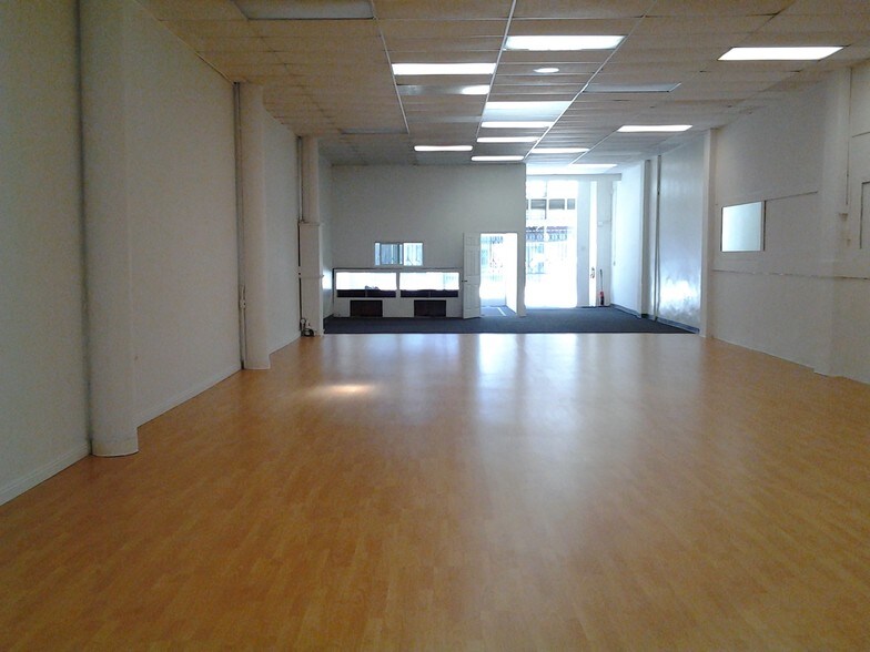 More Photos Of 629 S Pacific Ave, San Pedro Storefront For Sale