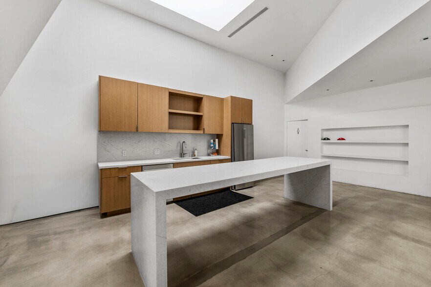 More Photos Of 5801 Washington Blvd, Culver City Office For Lease