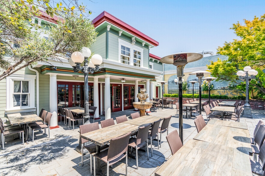 More Photos Of 1535-1541 Giammona Dr, Walnut Creek Storefront For Sale