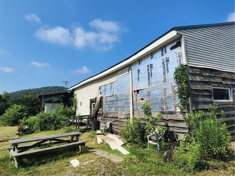 More Photos Of 10 E 3rd Ave, Saltsburg Freestanding For Sale