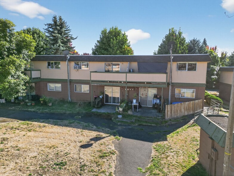 More Photos Of 6405 NE Hazel Dell Ave, Vancouver Apartments For Sale