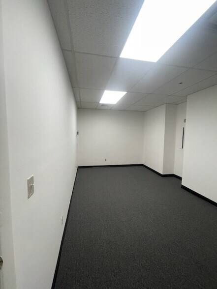 More Photos Of 350 National Blvd, Long Beach Storefront Retail Office For Lease