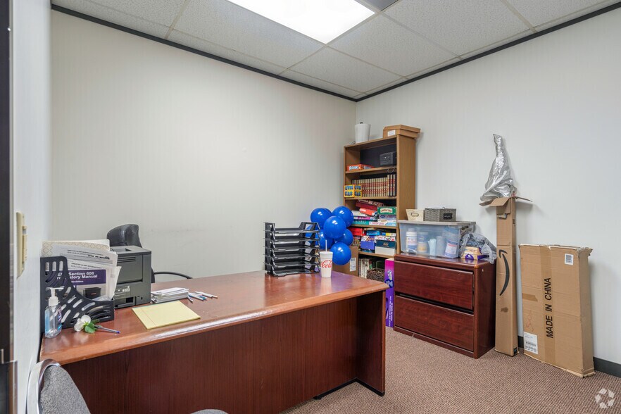 More Photos Of 519 N Sam Houston Pky E, Houston Medical For Lease