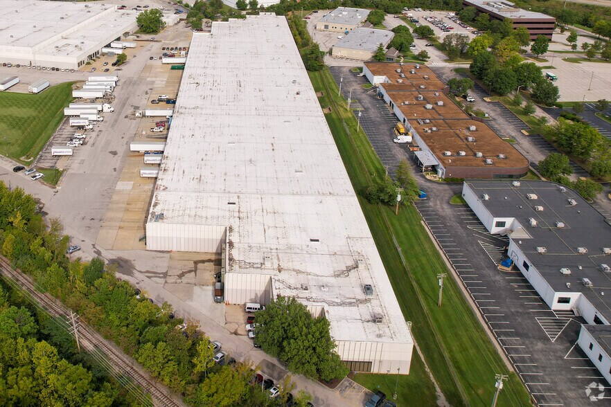 More Photos Of 11401-11445 Moog Dr, Saint Louis Distribution For Lease