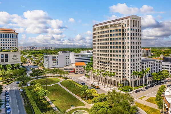 More Photos Of 2800 Ponce de Leon Blvd, Coral Gables Office For Lease
