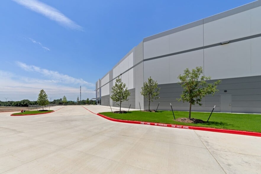 More Photos Of West Avenue and Wurzbach Parkway, San Antonio Unknown For Lease
