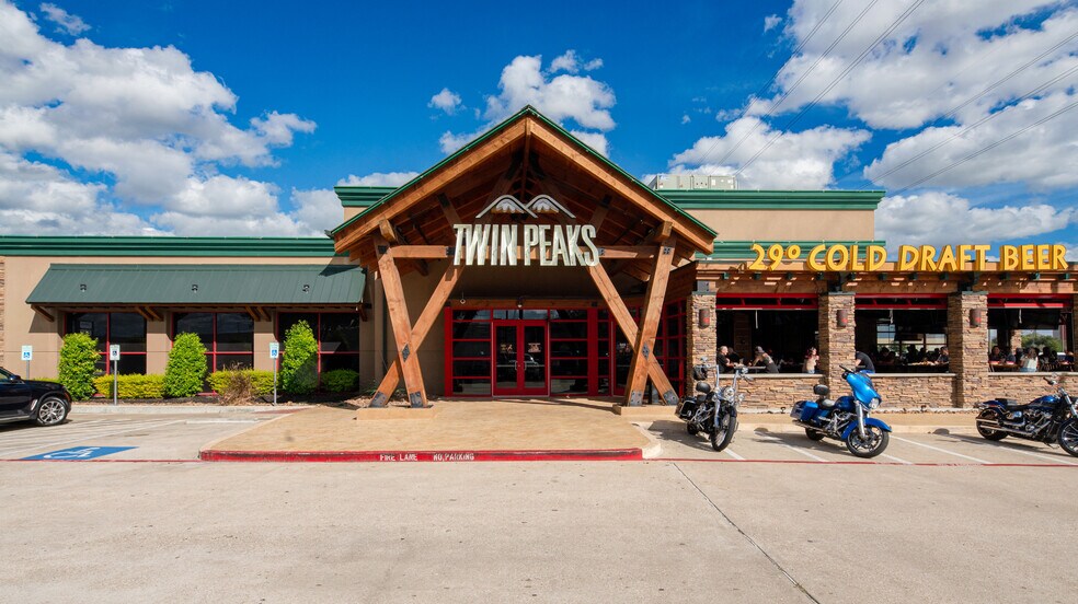 More Photos Of 20915 Gulf Fwy, Webster Land For Lease