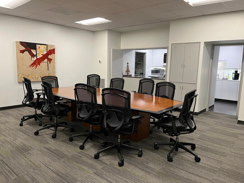 More Photos Of 8020 Westglen Dr, Houston Office For Lease