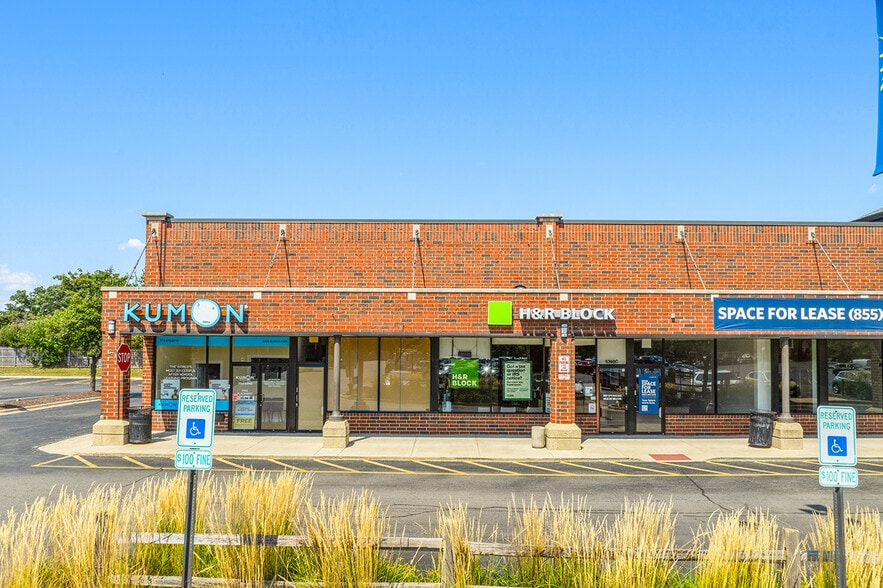 More Photos Of 5240 N Pulaski Rd, Chicago Unknown For Lease