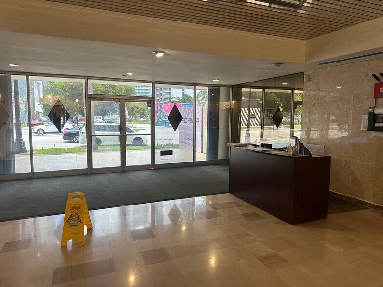 More Photos Of 3000 Biscayne Blvd, Miami Medical For Lease