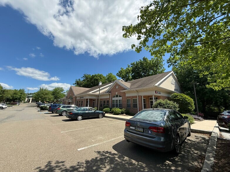 More Photos Of 300 Old Forge Ln, Kennett Square Medical For Lease