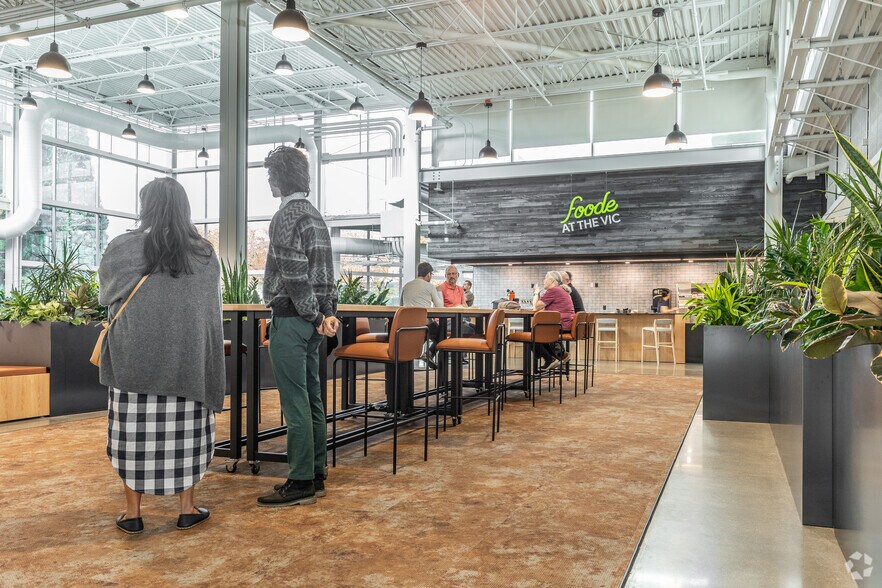 More Photos Of 18110 SE 34th St, Vancouver Light Distribution For Lease