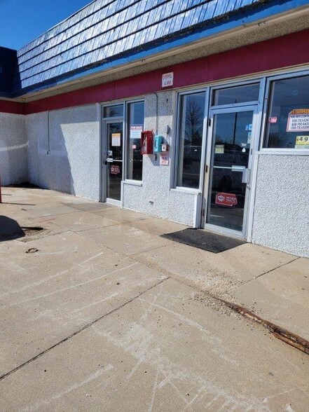 More Photos Of 1410 W Main St, Sun Prairie Convenience Store For Sale