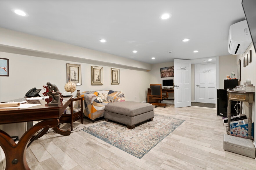 More Photos Of 656-660 Bloomfield Ave, Verona Storefront Retail Residential For Lease