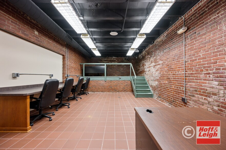 More Photos Of 1800 Triplett Blvd, Akron Restaurant For Sale