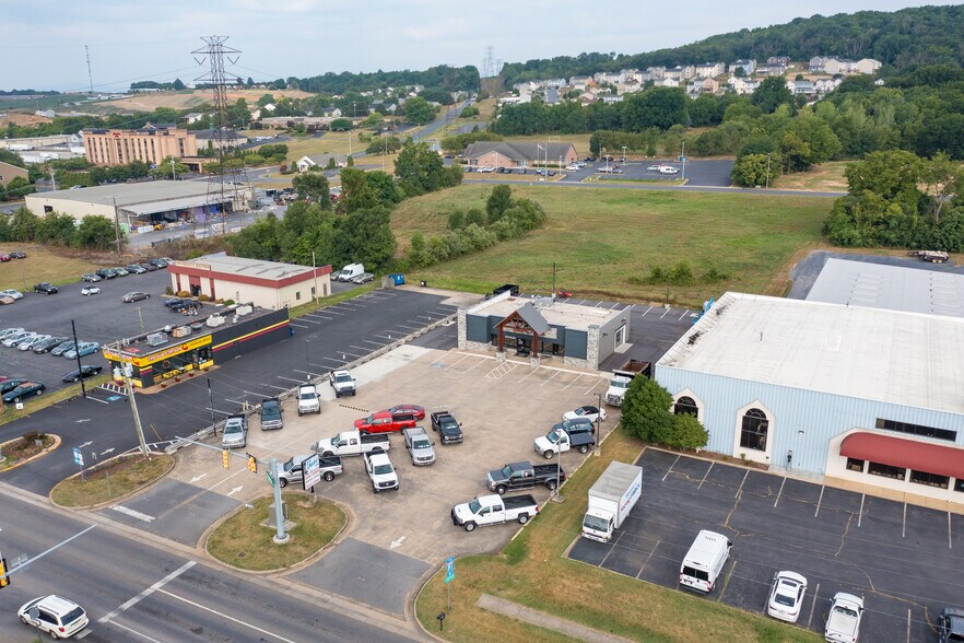 More Photos Of 3251 S Main St, Harrisonburg Auto Dealership For Lease