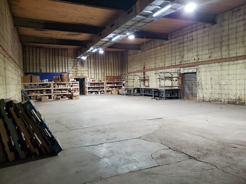 More Photos Of 275 Lattintown Rd, Marlboro Refrigeration Cold Storage For Sale
