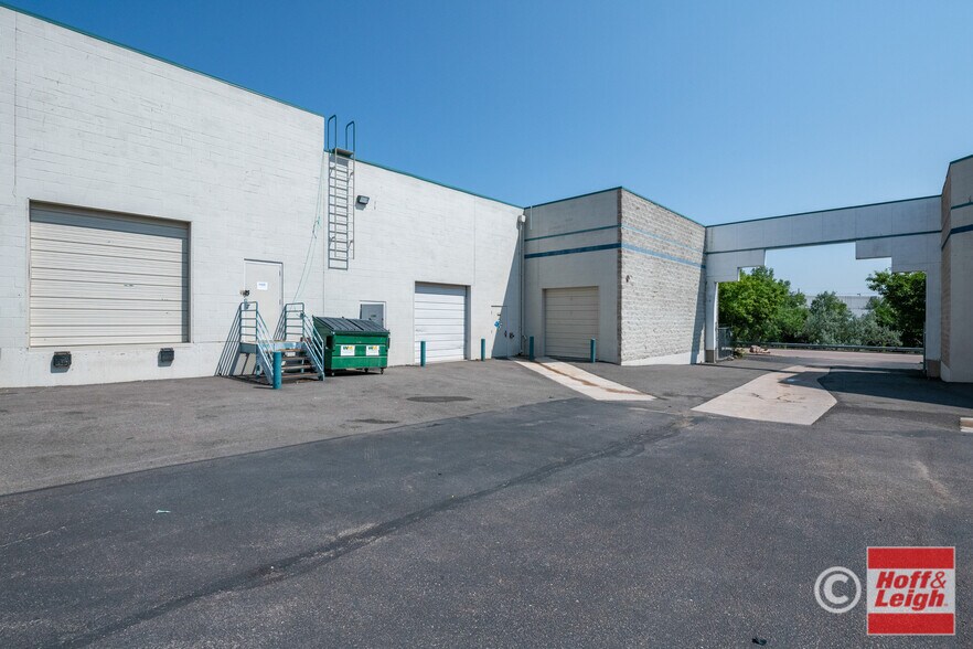 More Photos Of 4725 Town Center Dr, Colorado Springs Warehouse For Lease