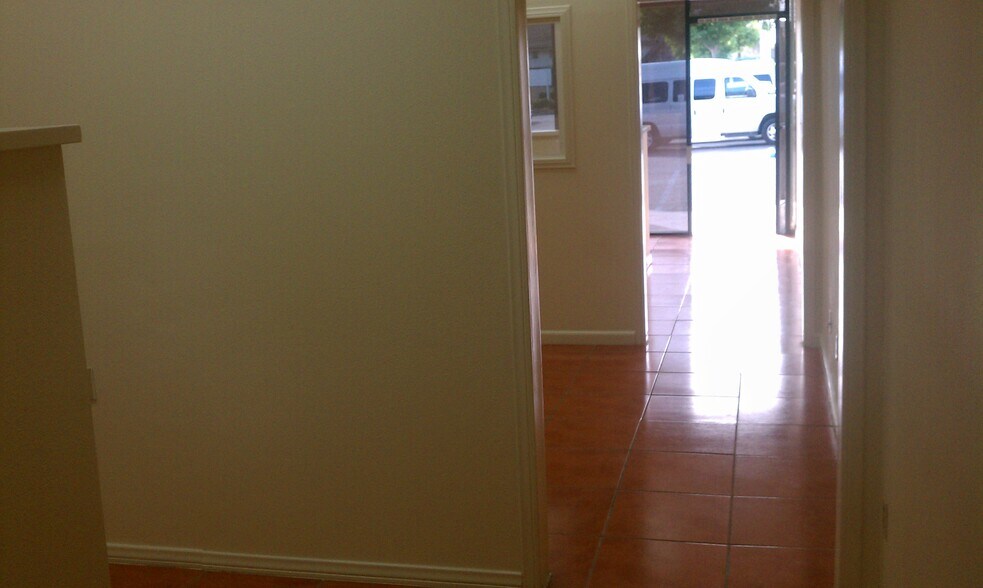 More Photos Of 2601 N Del Rosa Ave, San Bernardino Storefront Retail Office For Lease