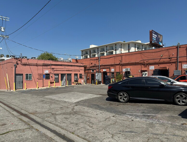 More Photos Of 5990 1/2 W Pico Blvd, Los Angeles Storefront For Lease
