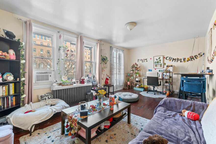 More Photos Of 211 E 33rd St, Baltimore Multifamily For Sale