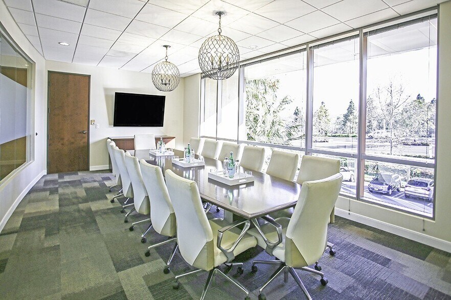 More Photos Of 2173 Salk Ave, Carlsbad Coworking Space