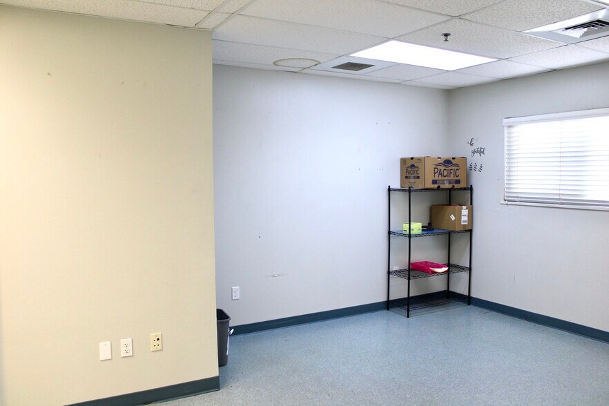 More Photos Of 135 Carmen Ln, Santa Maria Rehabilitation Center For Lease