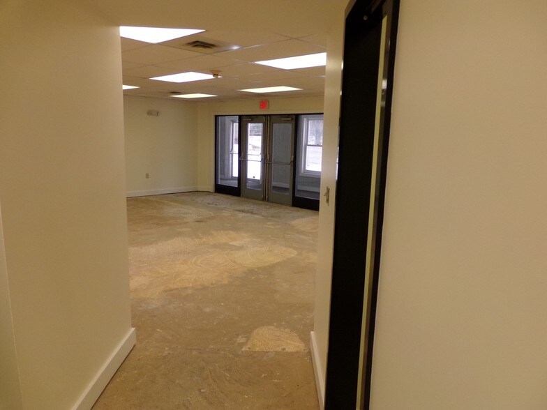 More Photos Of 401 Gilford Ave, Gilford Medical For Sale