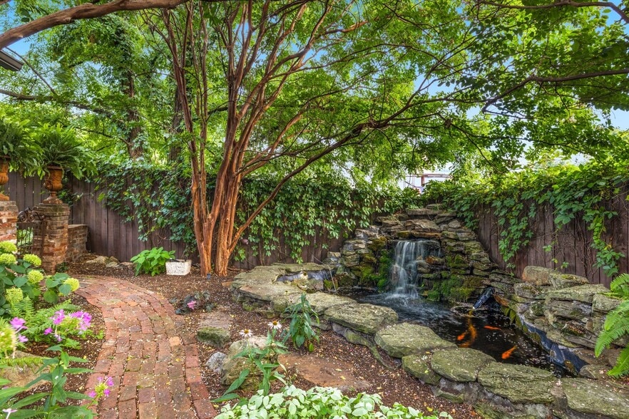 More Photos Of 707 Inverness Ave, Nashville Restaurant For Sale