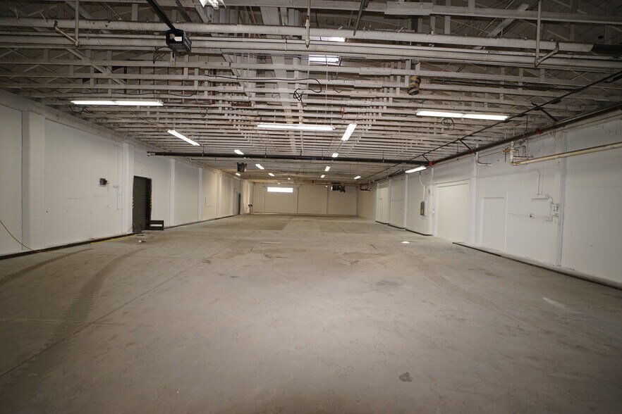 More Photos Of 31 N 4th Ave, Yakima Manufacturing For Lease
