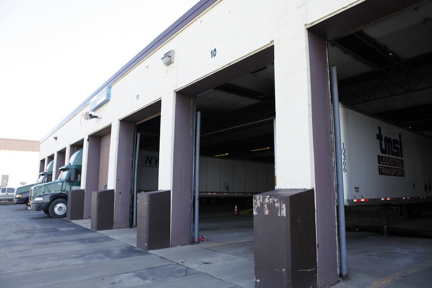 More Photos Of 1680-1700 Lyell Ave, Rochester Distribution For Lease