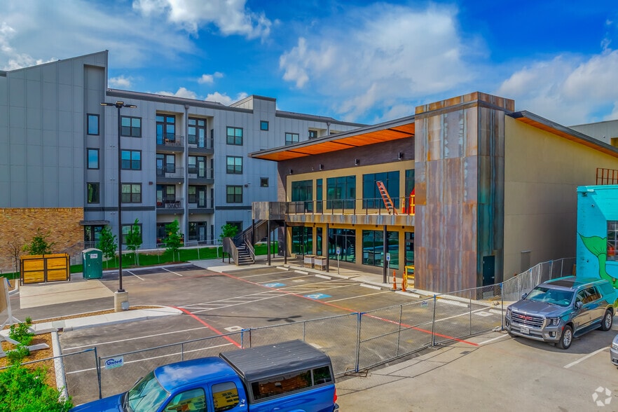 More Photos Of 227 E Cevallos, San Antonio Restaurant For Lease