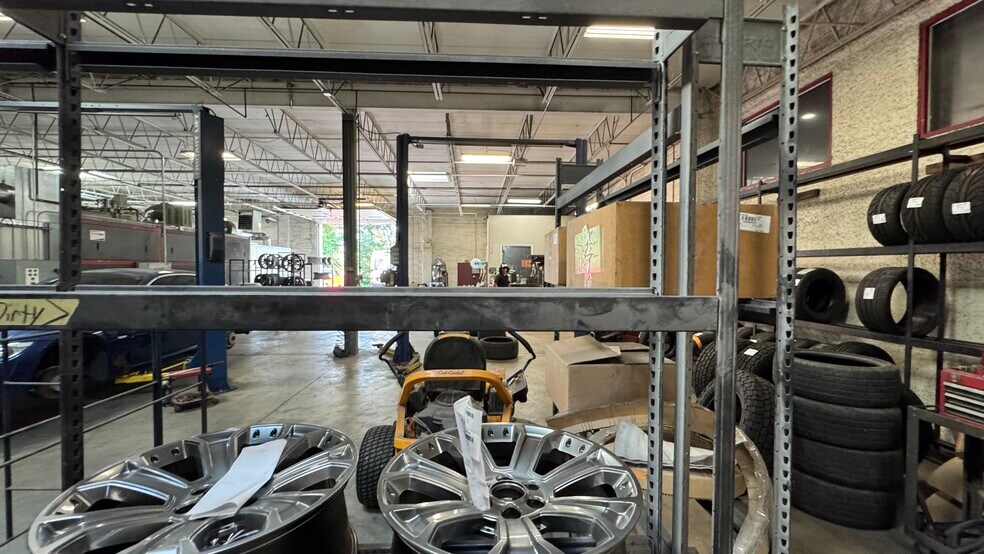 More Photos Of 231 Moorestown Dr, Bath Manufacturing For Sale