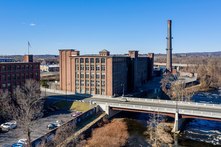 More Photos Of 165 Front St, Chicopee Apartments For Sale