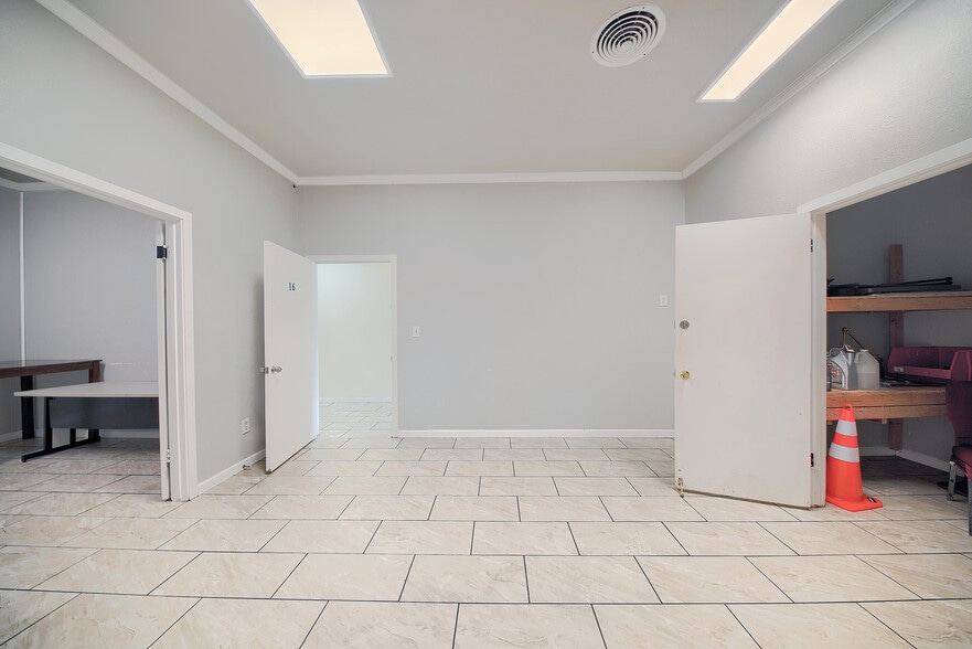 More Photos Of 33 E Magnolia St, Stockton Office For Lease