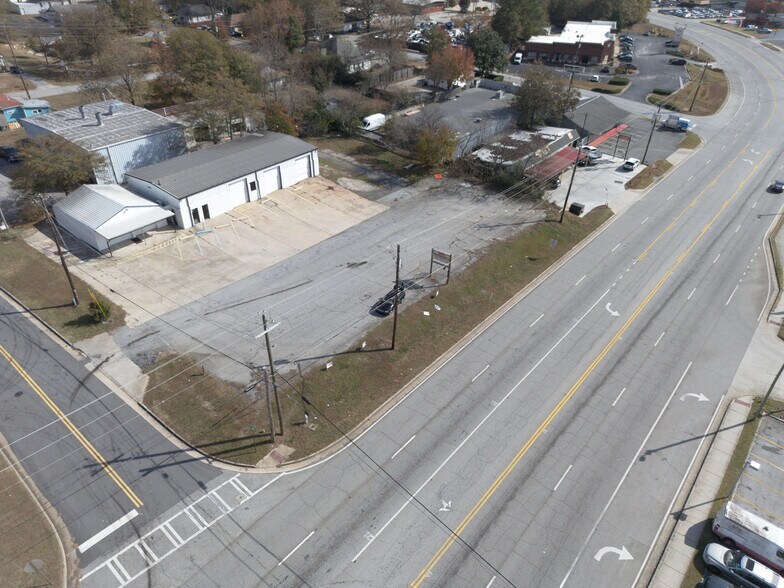 More Photos Of 6424 Church St, Douglasville Auto Repair For Lease