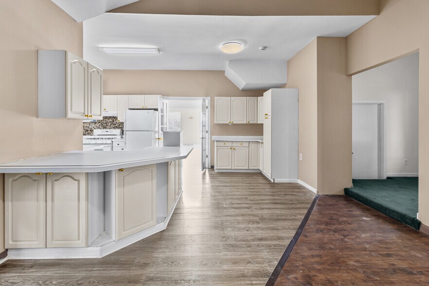 More Photos Of 39918 93rd St, Genoa City General Retail For Sale