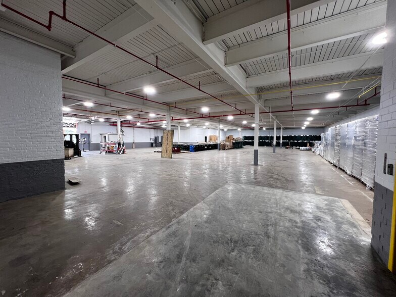 More Photos Of 1 S Main St, Granite Falls Warehouse For Sale