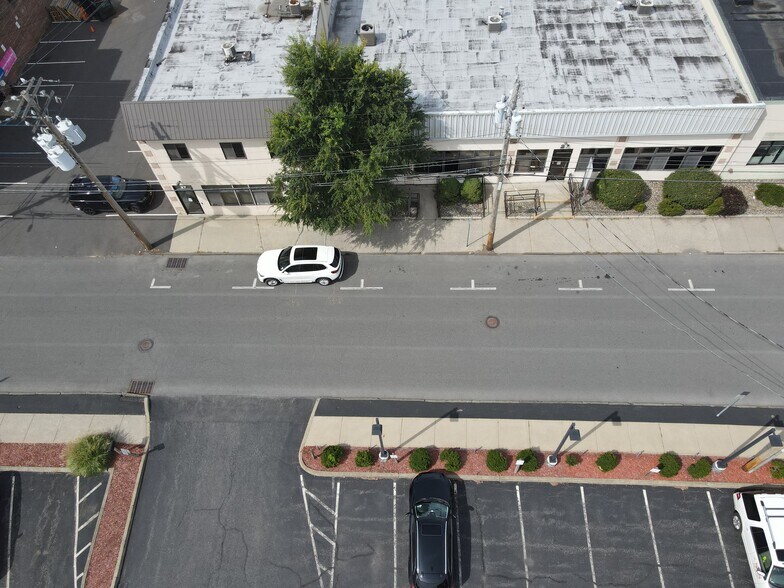 More Photos Of 23 Grand St, Kingston Office For Sale