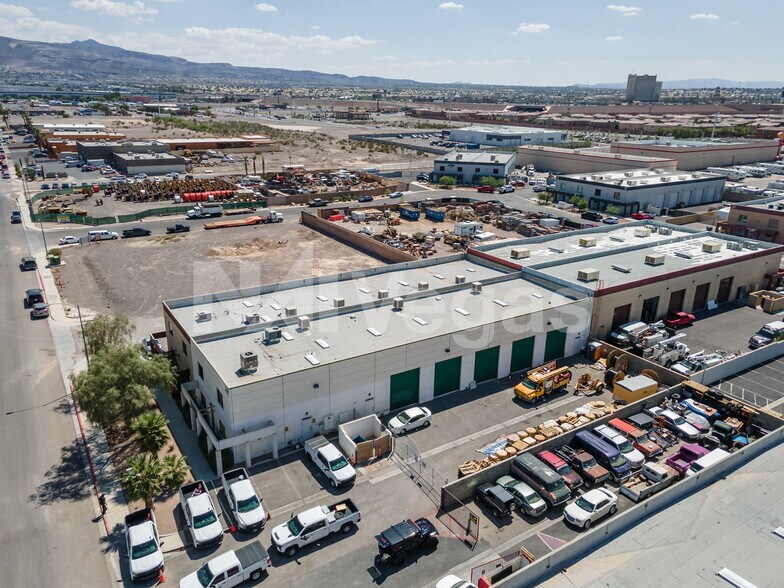 More Photos Of 759 Middlegate Rd, Henderson Warehouse For Lease