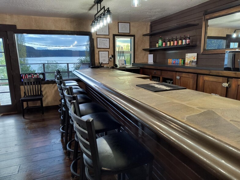 More Photos Of 204 S Coeur D Alene Ave, Harrison Restaurant For Sale